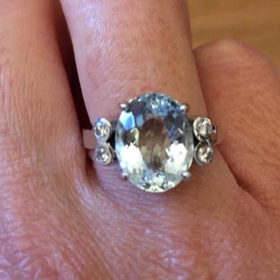 ZAJ6 Anillo Aguamarina Facetada engaste en grifas y Diamantes engaste invisible Metal Platino
