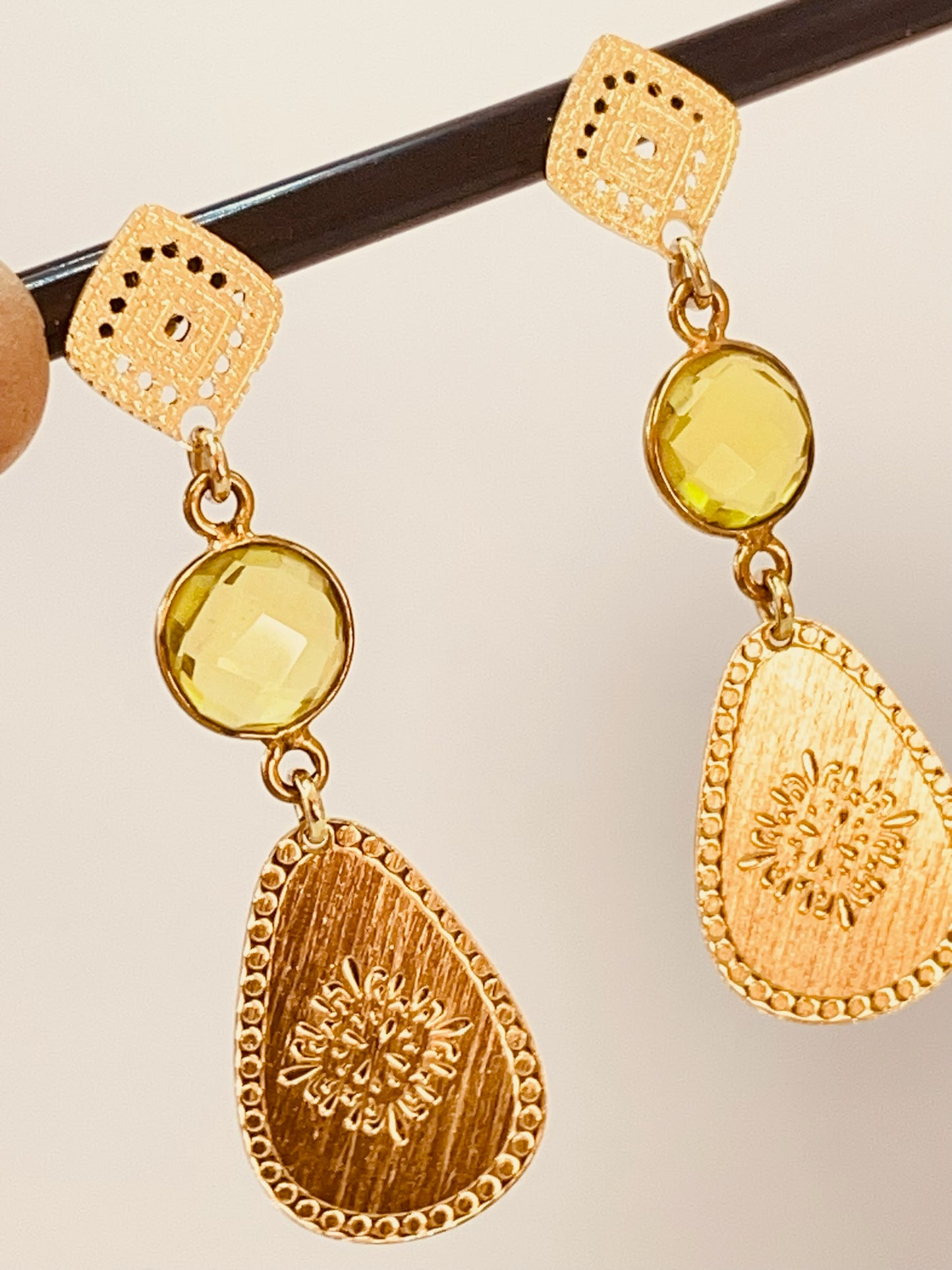 ZO2529 Aro Mándala Conector Amatista Verde Baño Oro