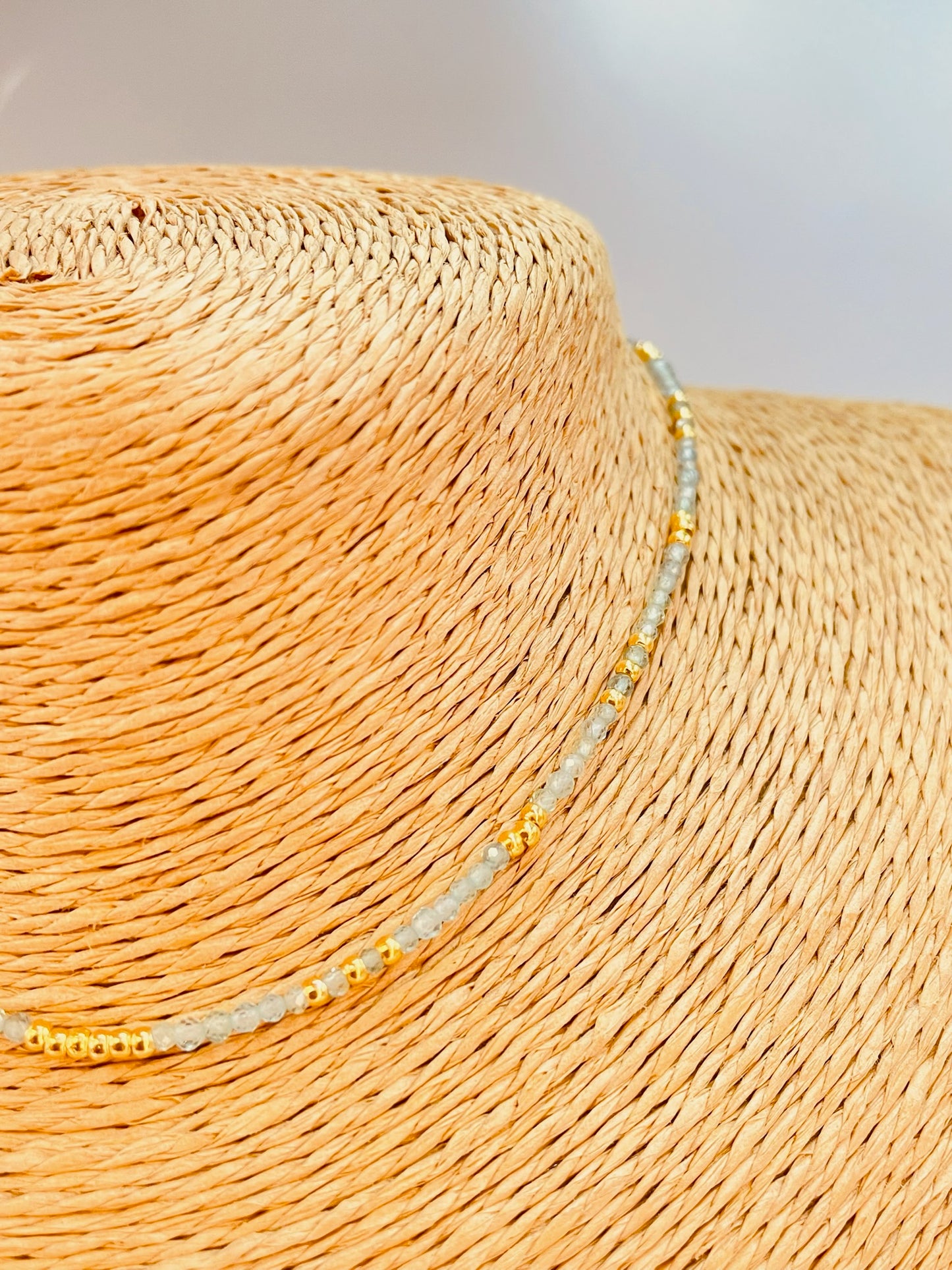 ZO4051 Collar Agua Marina y mini bolitas 2 mm Largo 40 cm y extensor 5 cm Collar Baño Oro