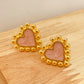 ZO2507 Aro Corazon Bolitas con Resina Rosada Baño Oro